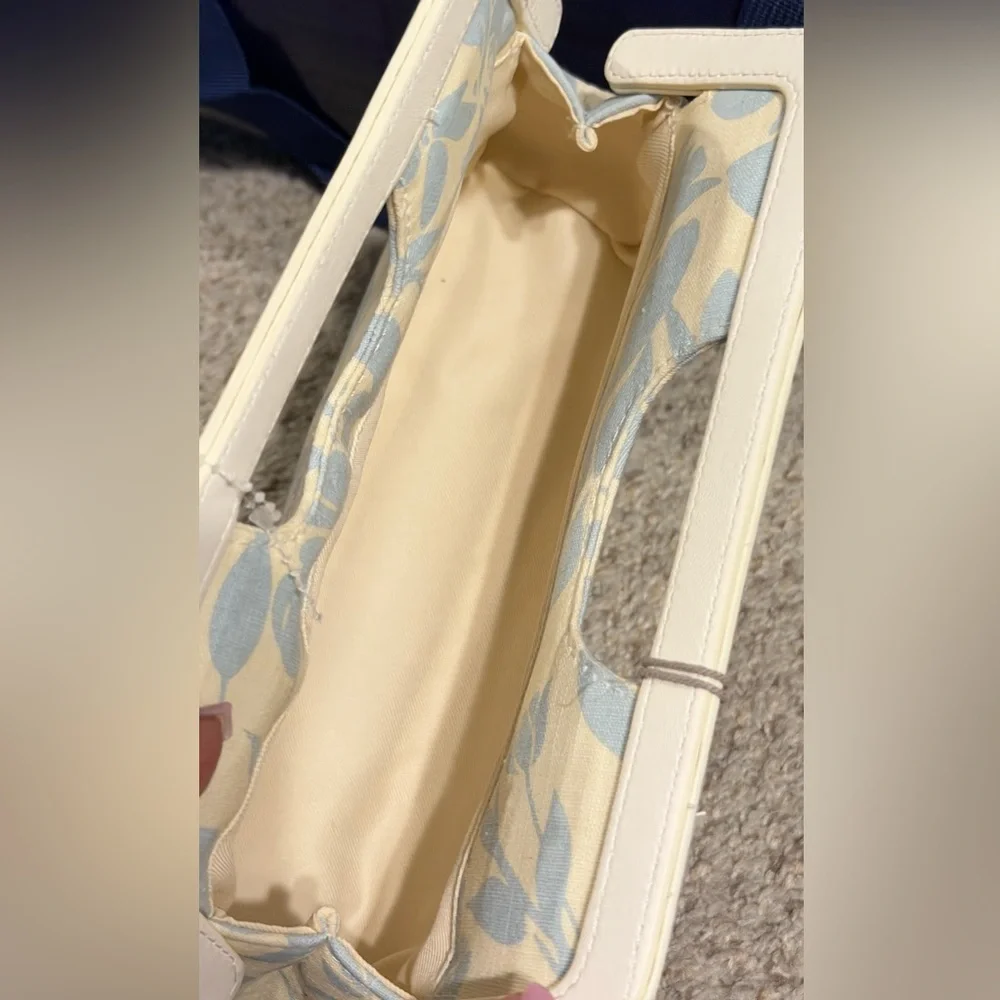 A New Day Floral Cutout Handle Tote - Cream & Light Blue